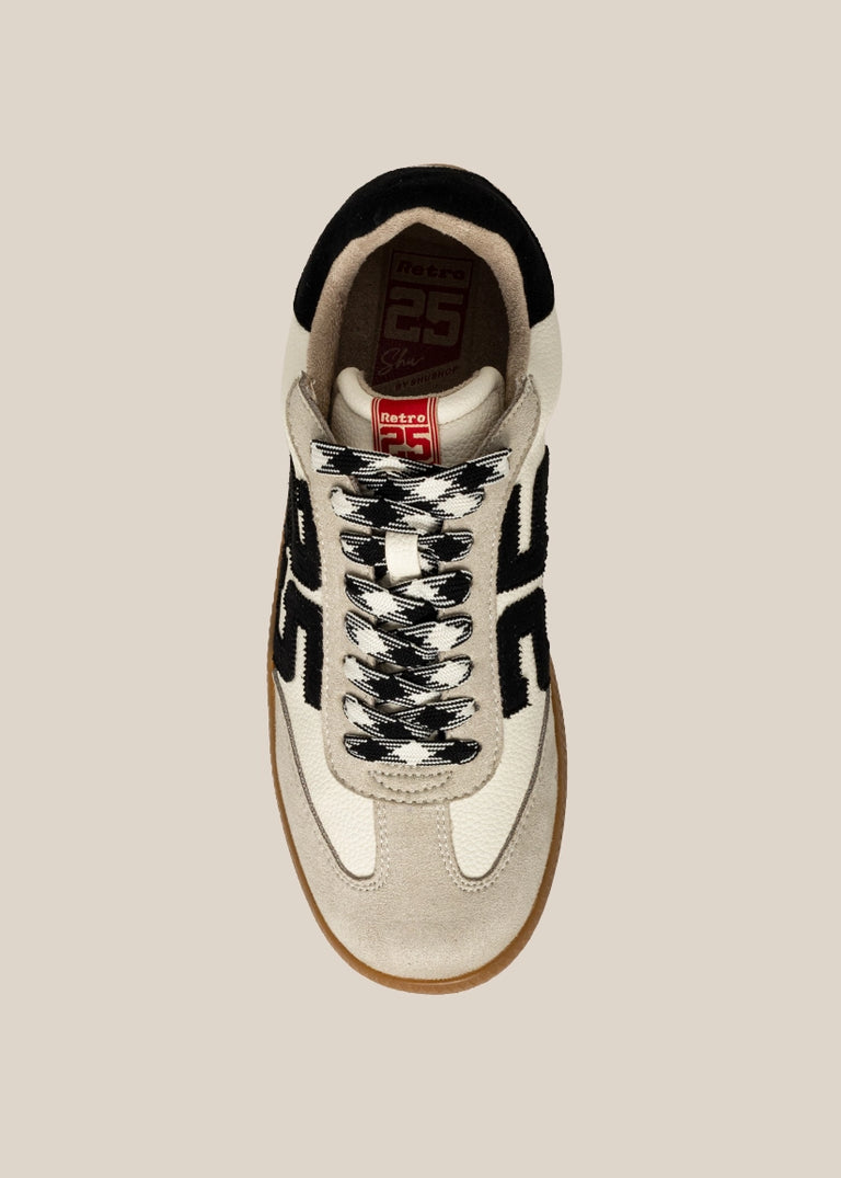 Retro 25 Sneaker-Black