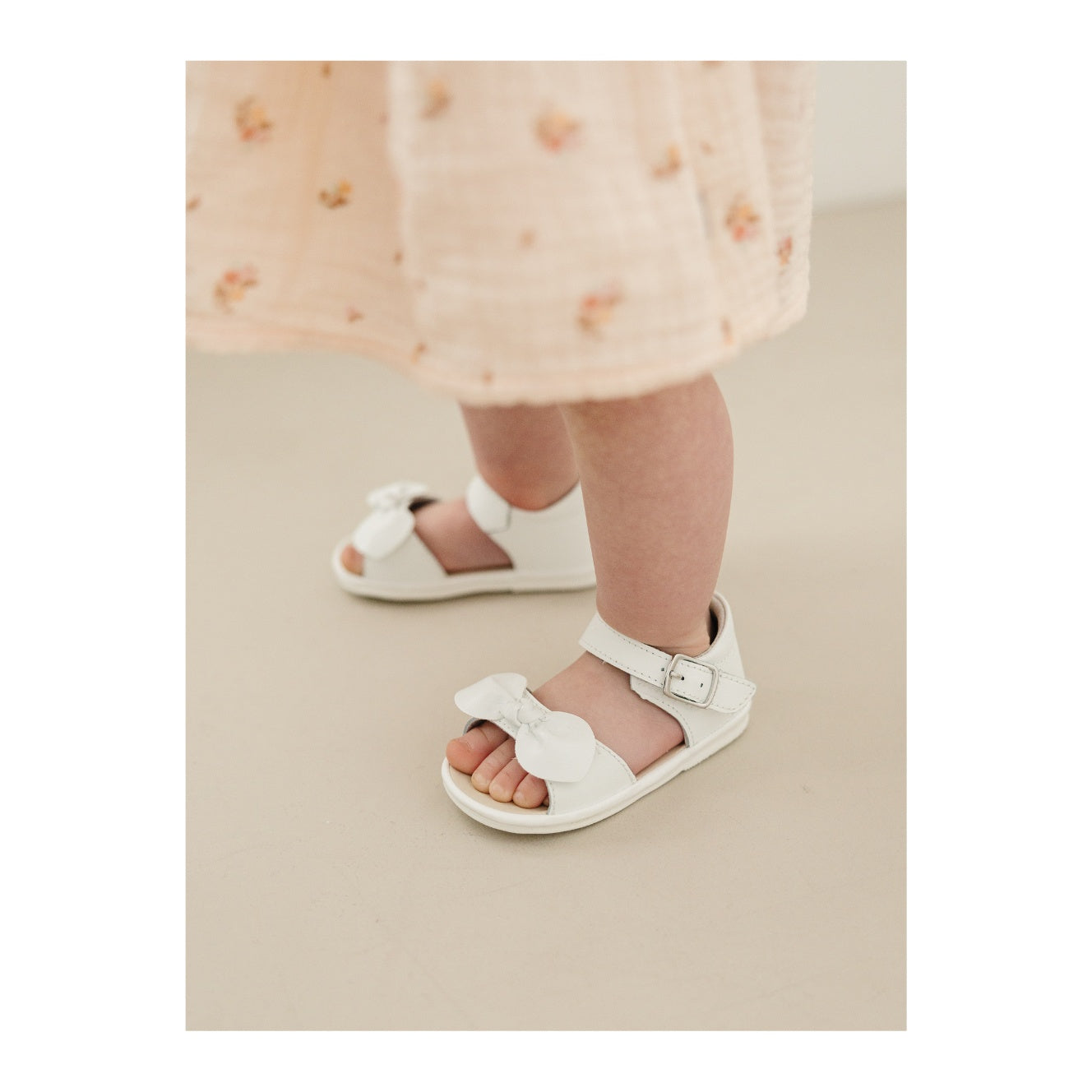 Jolie Bow Sandal-White