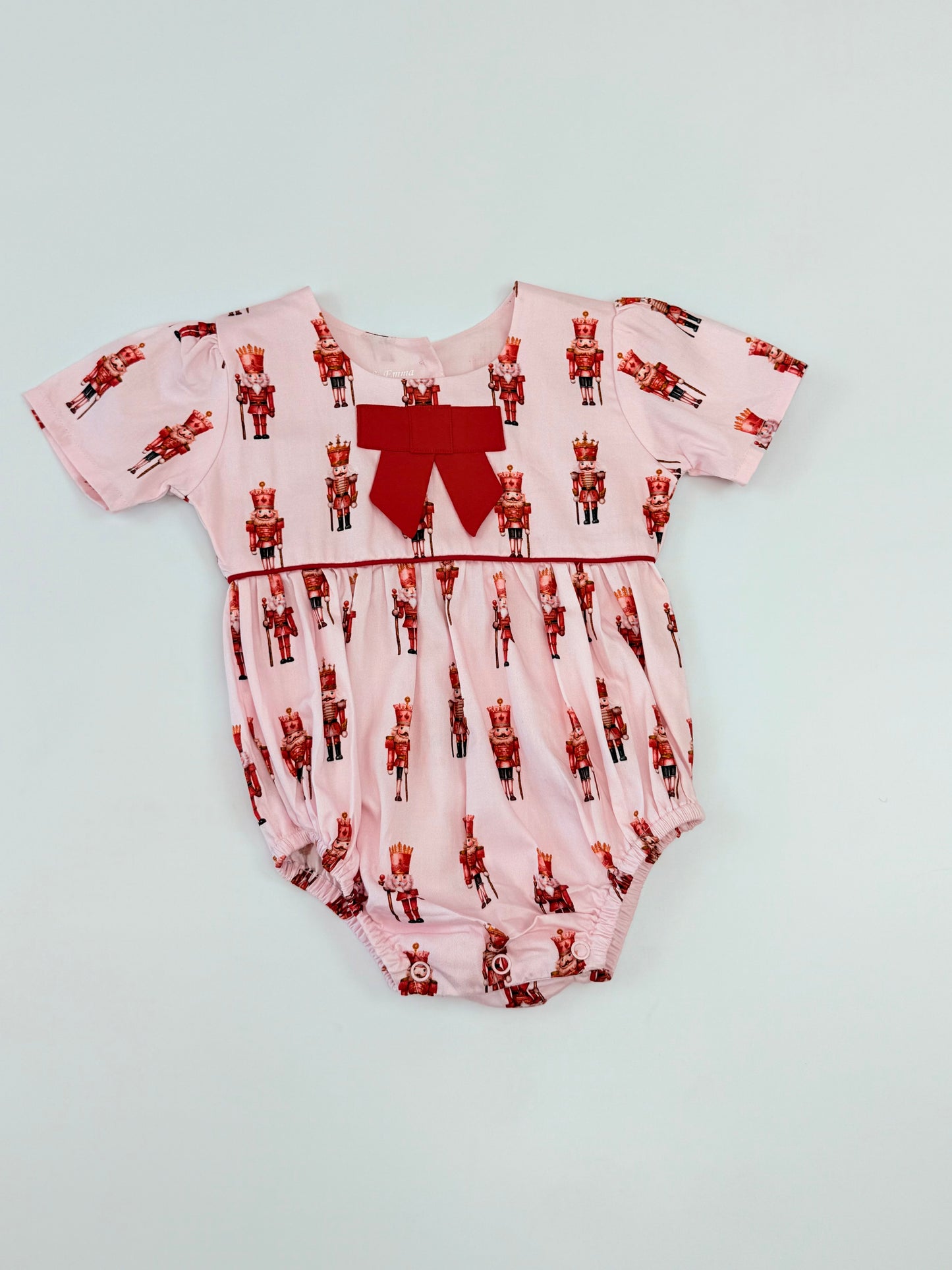 Nutcracker Bow Bubble